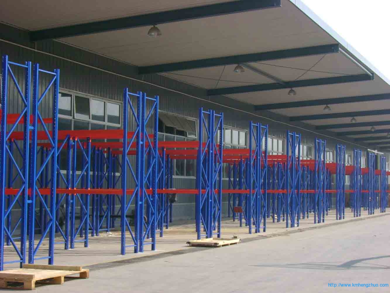 HZ-790型橫梁式貨架 重型高層倉庫貨架應(yīng)用案例 HZ-790型橫梁式貨架 重型高層倉庫貨架應(yīng)用案例